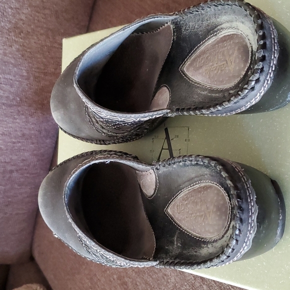 Clarks Artisan Collection Helen Clogs - Picture 4 of 8